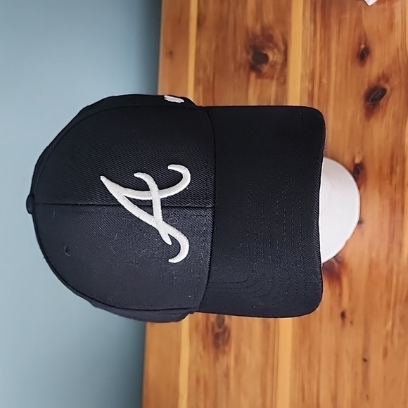 Atlanta Braves Hat - Picture 1 of 6